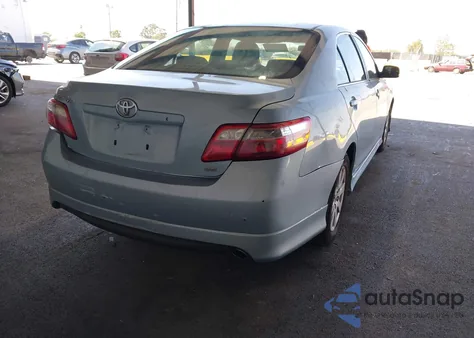 2008 Toyota Camry Se z USA, uszkodzony, nr VIN 4T1BE46K88U778640